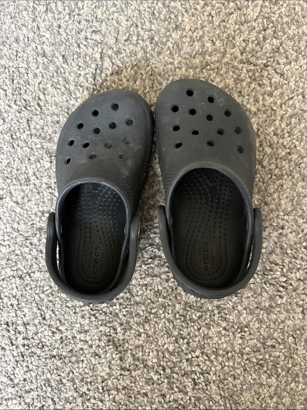 CROCS Classic Clog in Black - Slip-On Vented Style
